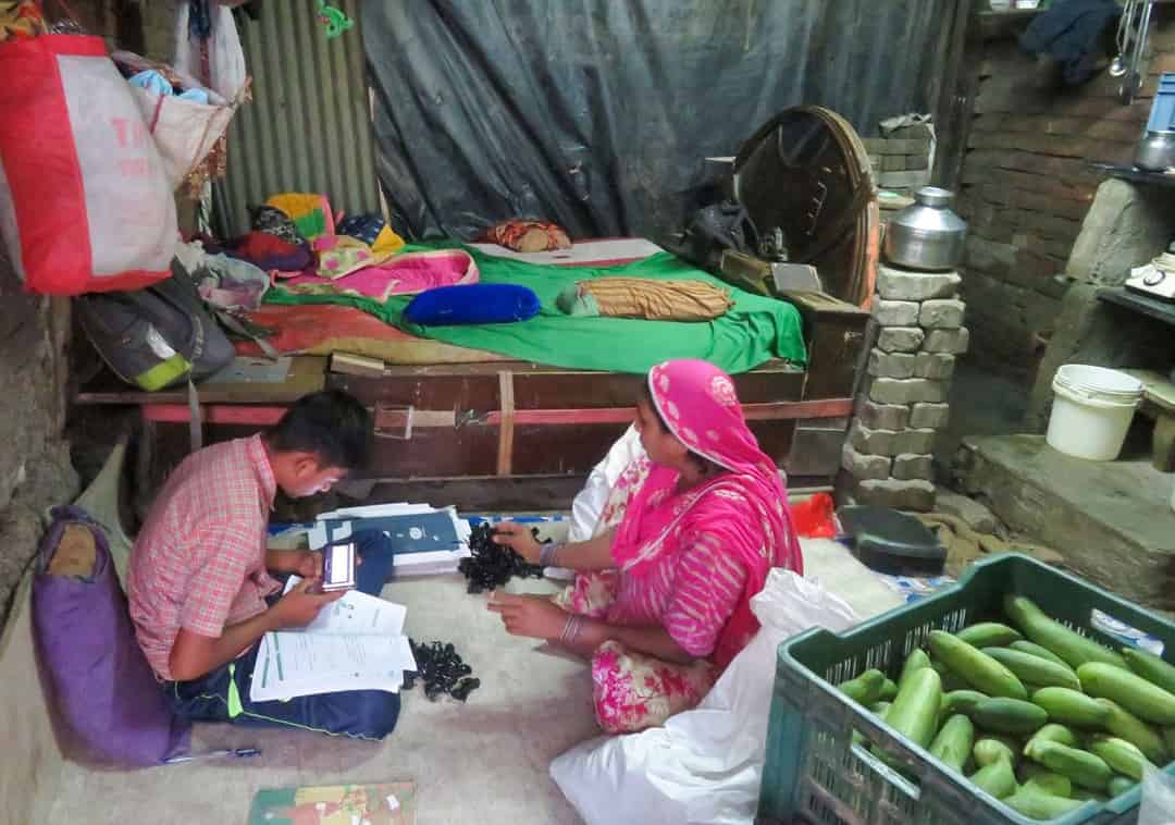 Online classes, offline class divisions