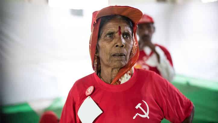 সংযত, প্রত্যয়ী এবং আশাবাদী