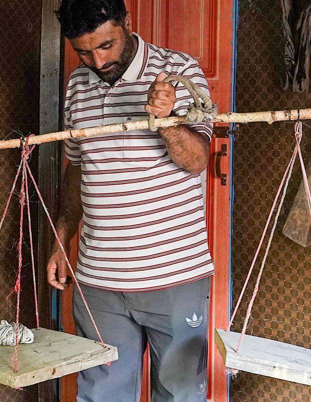 काश्मीरमधील गुरेझ खोऱ्यातील दर्दिक समुदायाची संस्कृती जपण्यासाठी बशीर अहमद टेरू सर्वतोपरी प्रयत्न करताहेत आणि हे वैभव संग्रहालयातून सर्वांपर्यंत पोहोचतंय