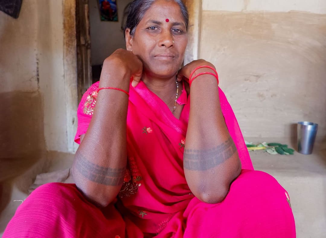 গোদনা শিল্প: সুঁই-কালির কথকতা