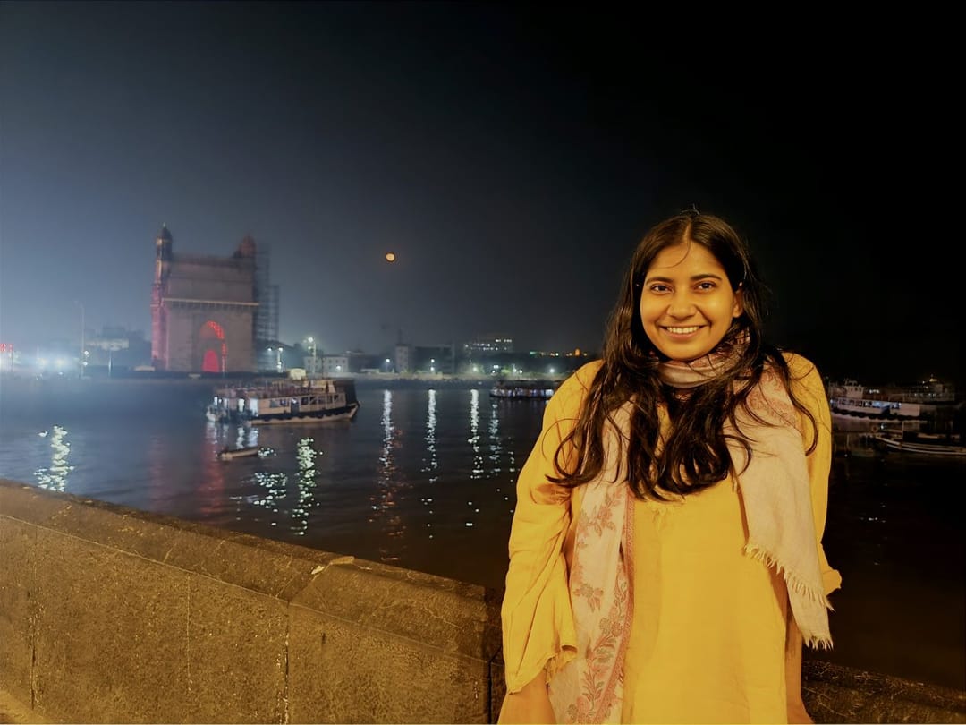 ज़िंदगी के कैनवास पर प्रतिरोध रचतीं लाबनी जंगी