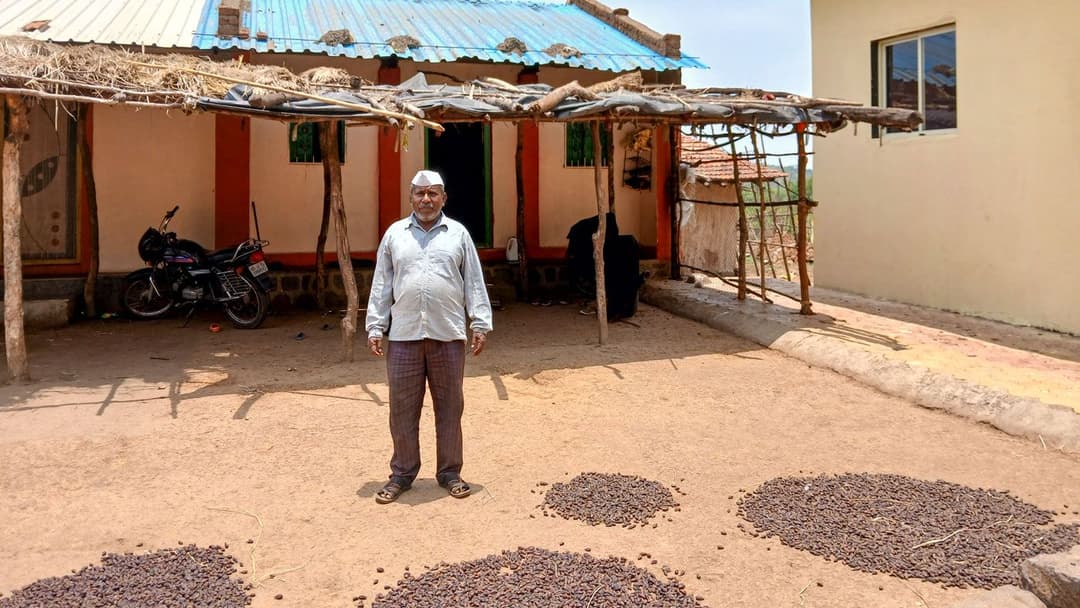 गौरों के हमले के ख़ौफ़ में जीते अम्बेगांव के किसान