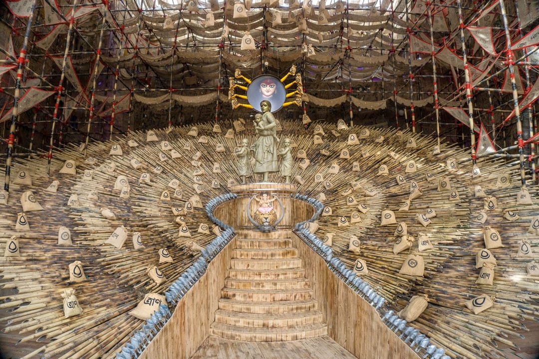 കുടിയേറ്റ തൊഴിലാളി സ്ത്രീയായി ദുര്ഗ്ഗ മാതാവ്