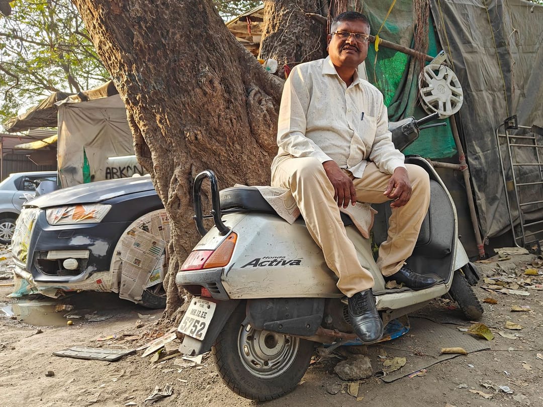 पुणा में गाय आपन घर लउटे के इंतजारी ताकत बा