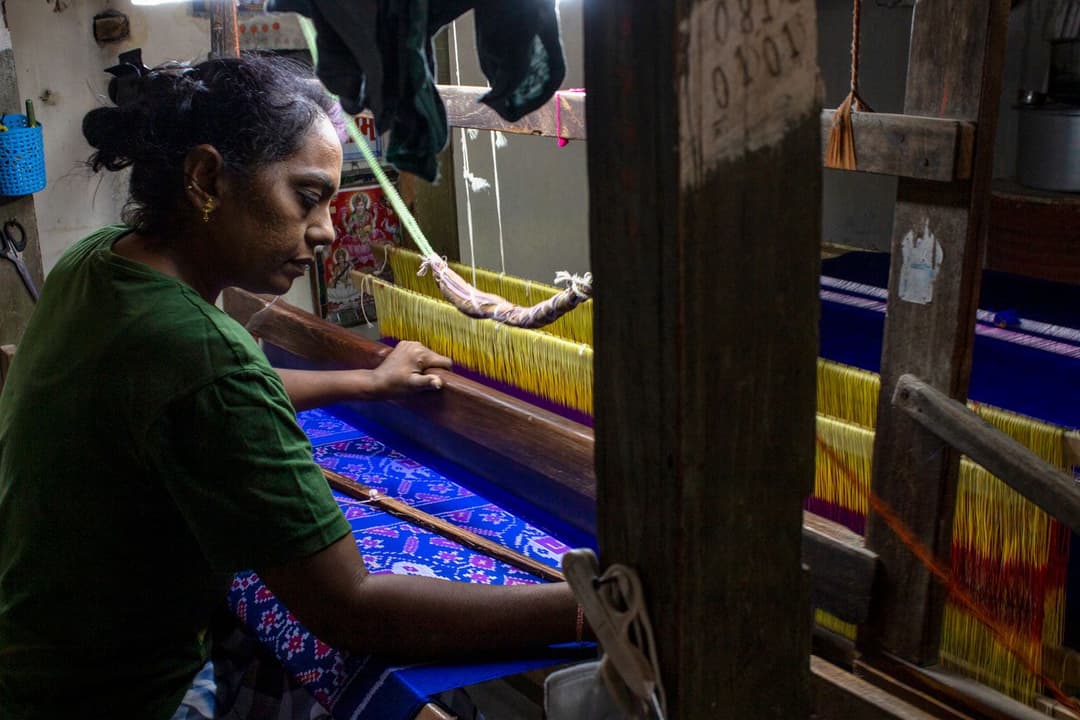 জাকি উঠে, জাকি নামে, ৰেখাবেনৰ জীৱনটোৰ দৰে