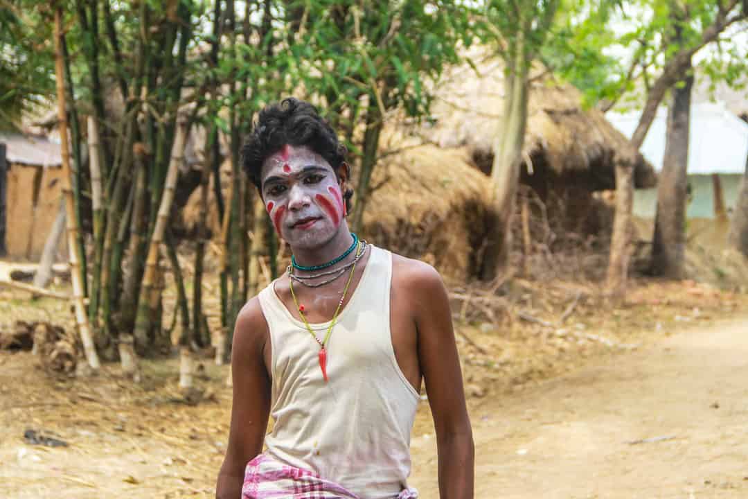 Possessed by his art, a Bahurupi transforms