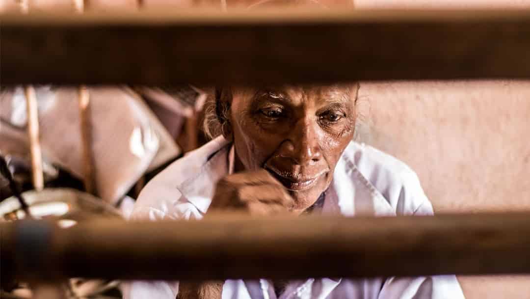 ஊரடங்கு நேரத்தில் இந்த நாடு வயோதிகர்களுக்கான நாடு கிடையாது