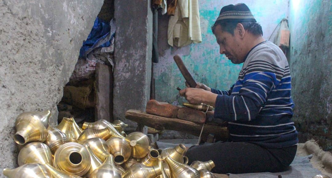 Sia kalam: etched in history