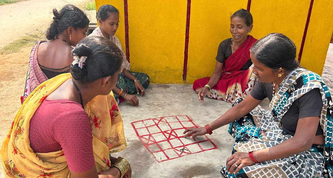 Five women and a game of dice