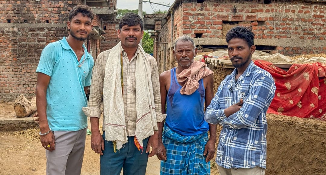 In Bihar: migrant workers return as LPG refugees