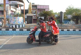 आंध्र प्रदेश में जागरूकता के लिए पुलिसिया डंडे की जगह कला का इस्तेमाल