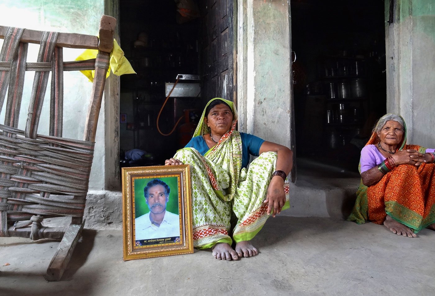 T1’s last victim on August 28, 2018, was Nagorao Junghare, a farmer and herder in Pimpalshenda village that falls in Kalamb tehsil along the Ralegaon tehsil’s border in Yavatmal district. His widow, Renukabai, is still to come to terms with her husband’s death in T1’s attack. She’s at their hut here.