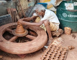 Crafting Diwali diyas for eight decades in Vizag