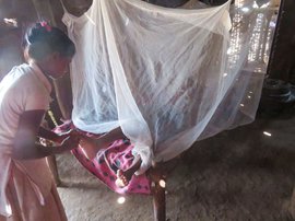 नंदुरबार की पहाड़ी बस्तियों में: टीका पहुंच से दूर