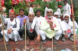 اپنے حقوق کیلئے دہلی میں کسانوں کا احتجاجی مارچ