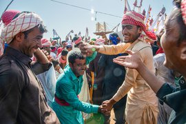 মরুদেশে প্রেমের প্রতীক সাওলা পীরের মাজার