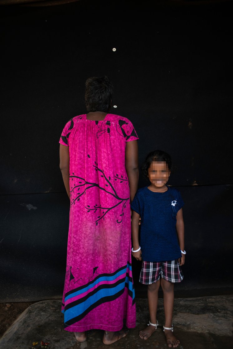 Aruna and her little daughter in their home in the Dalit colony in Kondangi village, Kancheepuram district.