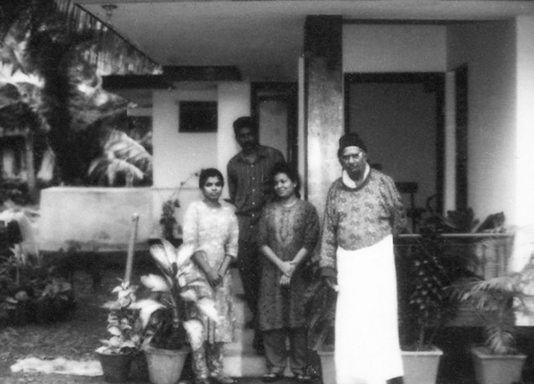 K.P.R. Rayarappan (extreme right) with some of Sumukan's grandchildren