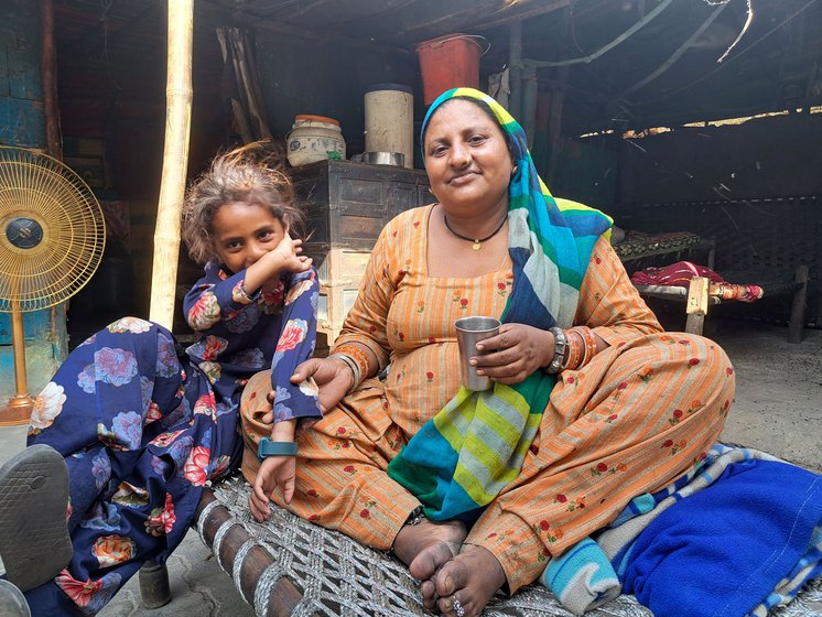 Right: Salma Lohar with her nine-year-old niece, Chidiya