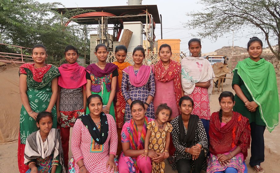 Standing Left to Right: Gauri Vaghela, Rekha Vaghela, Usha Parmar, Tara Solanki, Kanta, Champa Vaghela, girl from neighbourhood, Jasoda Solanki
Sitting Left to Right: Girl from neighbourhood, Puja Vaghela, Hansa Vaghela, Jamna Vadhiara, Vanita Vadhiara 
