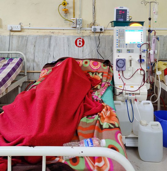 Archana travels 25 kilometres thrice a week to receive dialysis at Central Hospital Ulhasnagar in Thane district