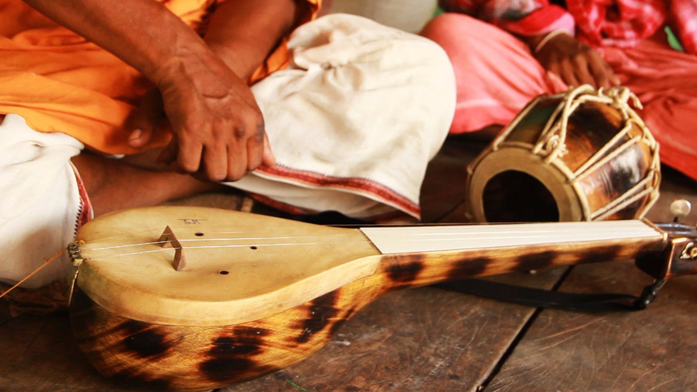 Basudeb Baul singing the ballads of Bengal