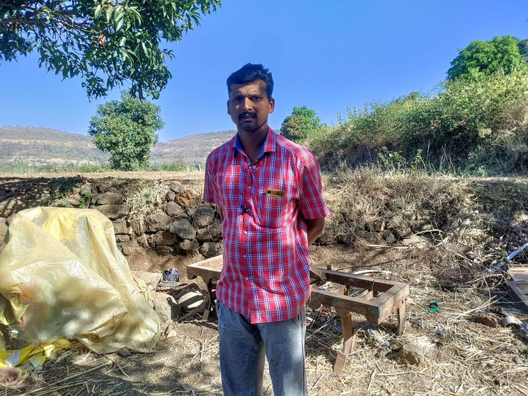 Nitin Lagad on his 5.5 acre farm in Darakwadi village, also affected by the Giant African Snails. He had to leave his farm empty for four months because of the snails.