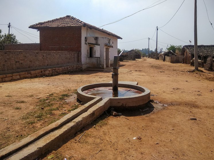 One of the two handpumps present within Sarathpura Hamlet, Tara Village, Amanganj tehsil, Panna District. The handpumps dry up in summers and the women have to use the one present in the main village, which takes almost 2-3 hours of their day in summer.