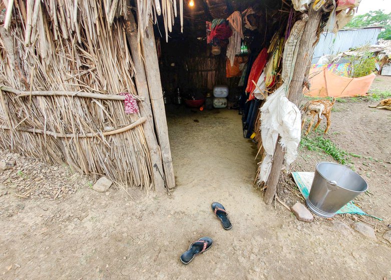 Left and Right: Most nomadic families in Maharashtra live in thatched homes
