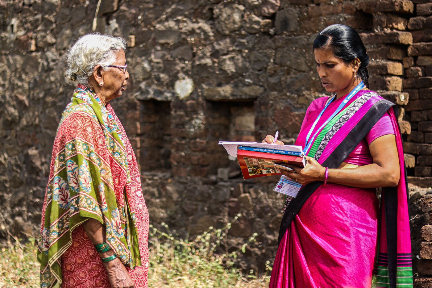 Chhaya Kamble (right) conducting a health survey in Ganeshwadi village