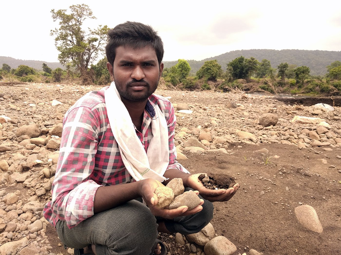 As did Bavne Bhim Rao, who is now working as a labourer, spraying pesticides