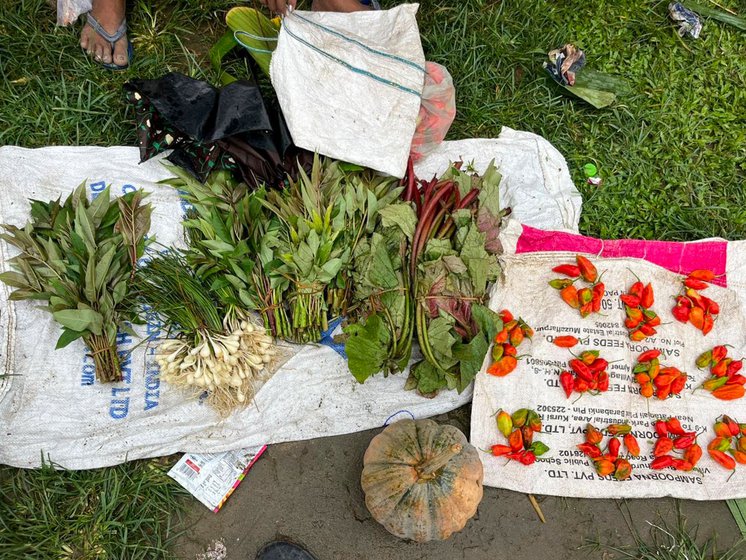 Kacchu (taro root), cabbages, various gourds and leafy vegetables, garlic, pumpkin and the famous king chilli or bhut jolokia are some of the vegetables sold at the market.