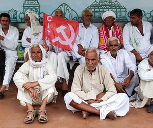 Farmers from Haryana waiting near Ramlila Maidan to start their three-kilometre march to Parliament Street. 