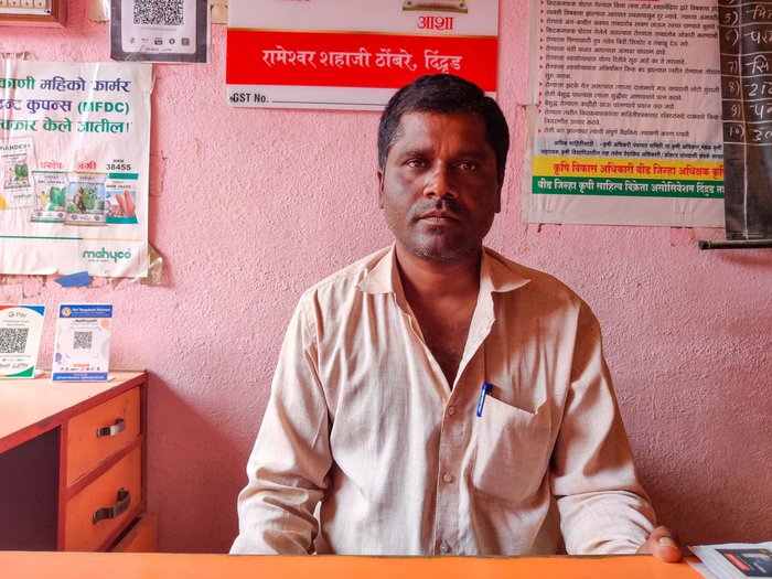 Rameshwar Thomre at his shop, from where his son went missing