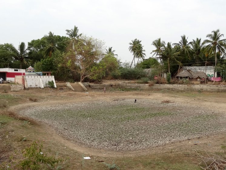 A dry tank in in Kadamankudi village