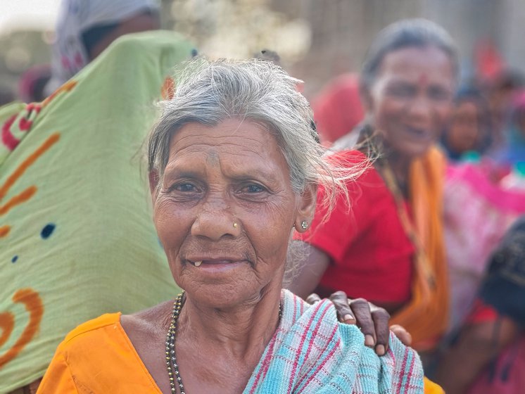 Bharti Manga (left) is an Adivasi from Ibadhpada village in Palghar district and has travelled 200 kilometres to participate