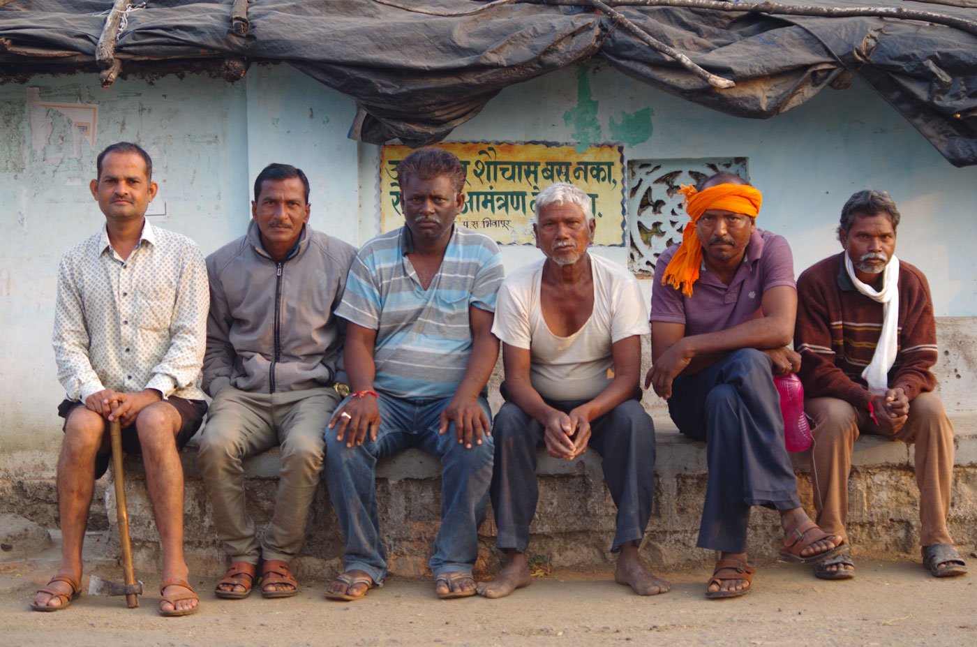 Gunwanta Gaikwad (second from right) and other villagers from Kholdoda prepare to leave for their farms for a night vigil