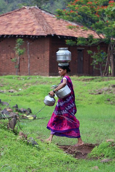 Women in Murbichapada going to fetch water towards Mumari river which is 2 KM far 