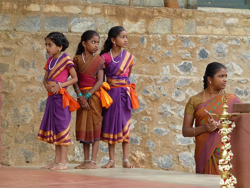 Mamallapuram Tamil Nadu India January Indian Dancer Performs Traditional  Dance – Stock Editorial Photo © Alexandra Lande #445081398