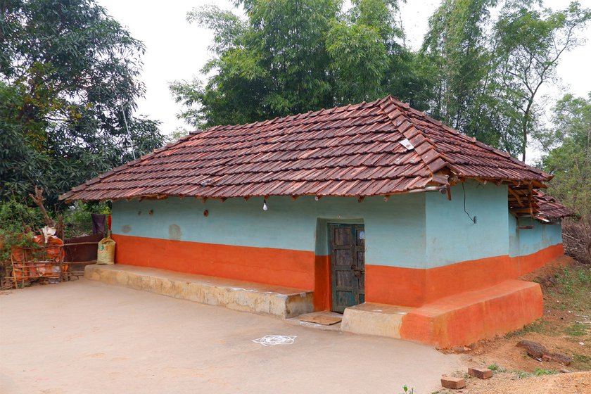 Right: A traditional Santhali mud house in Amadobi village