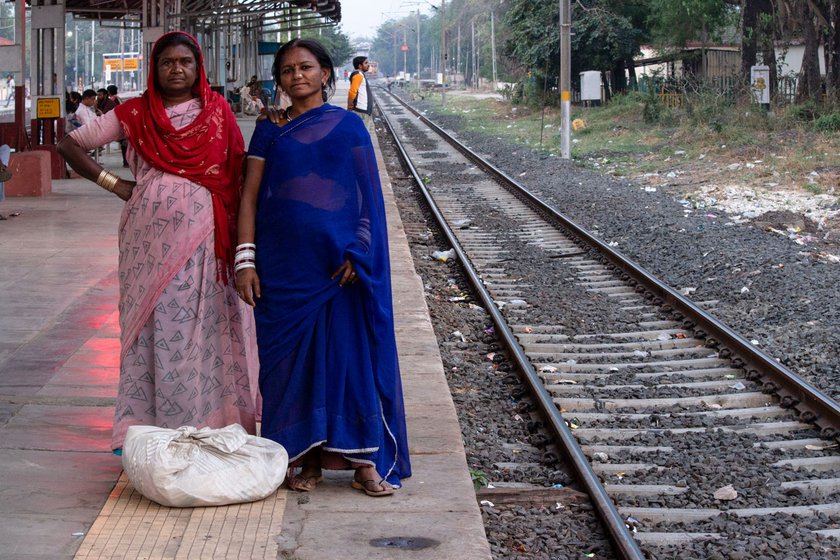 Right: At Mahemdabad railway station in the evening, the women begin their journey back home