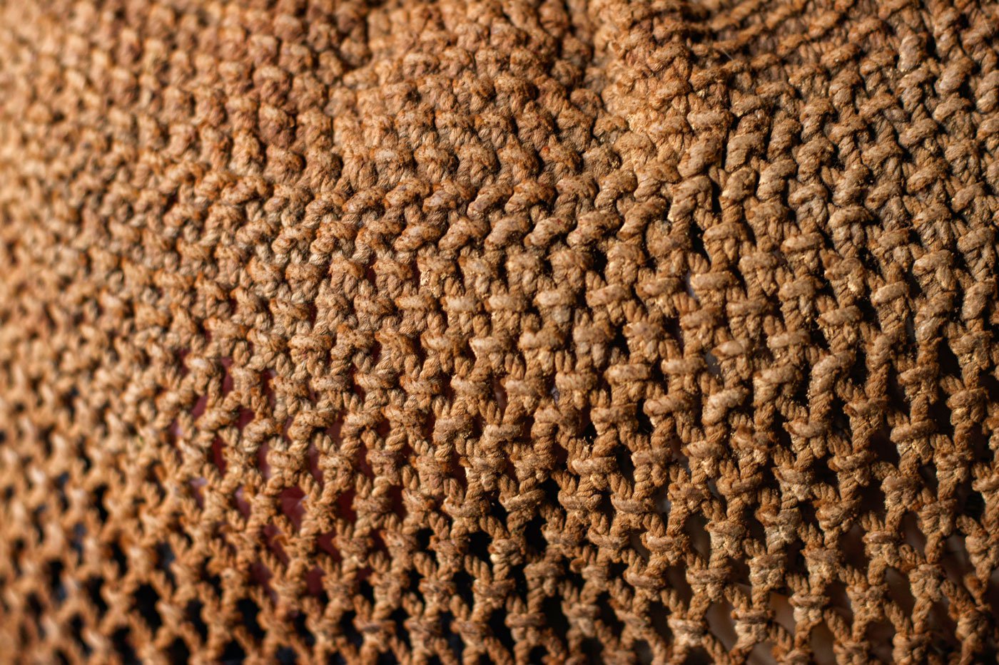 Left: After spending over seven decades mastering the art, Siddu is renowned for making symmetrical jalis and ensuring every loop and knot is of the same size.