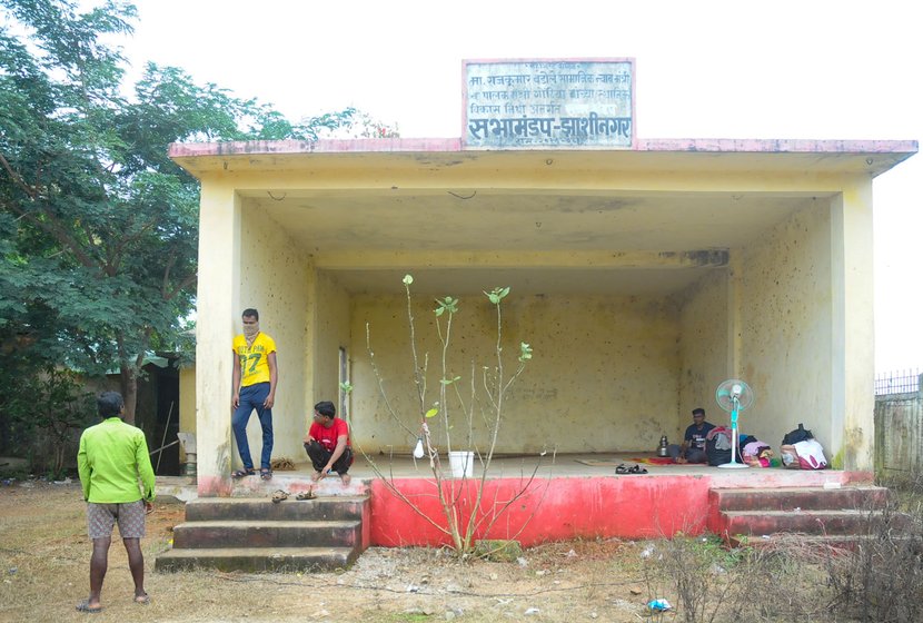 Vicky Arora (left) says Zashinagar's residents collected money during the lockdown to look after the migrants spending time in isolation upon their return home (right)

