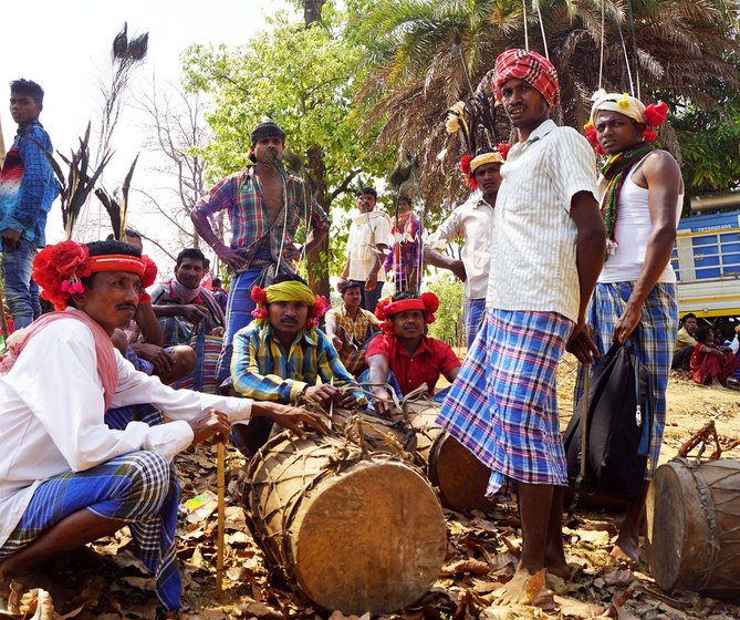 Adivasi dancers and musical troupes from different parts of (Uttar Bastar) 