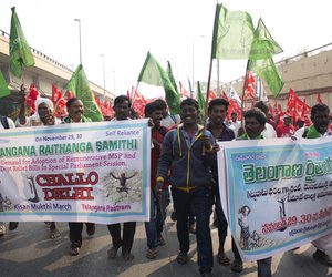 Members of the Telangana Raithanga Samithi at the march