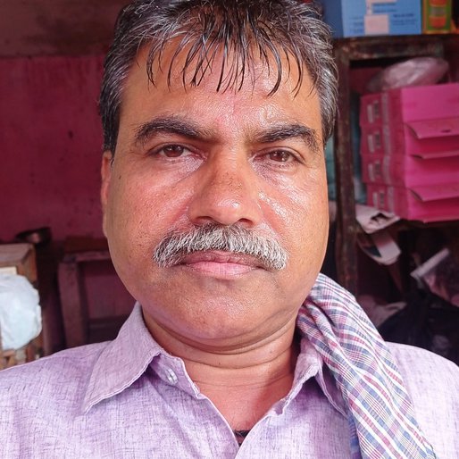 Dinesh Tamboli is a <em>Paan</em> shop owner from Kukdeshwar, Manasa, Neemuch, Madhya Pradesh