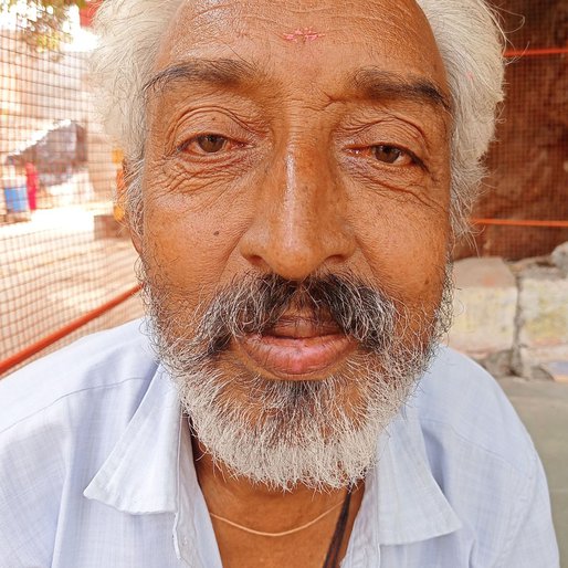 Rajendra Bilodiya is a Daily wage farm labourer from Kukdeshwar, Manasa, Neemuch, Madhya Pradesh