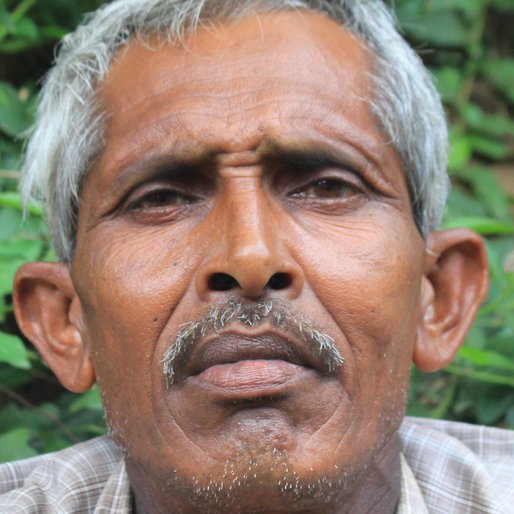 Ashok Jana is a Vegetable seller from Shyampur, Pursura, Hooghly, West Bengal