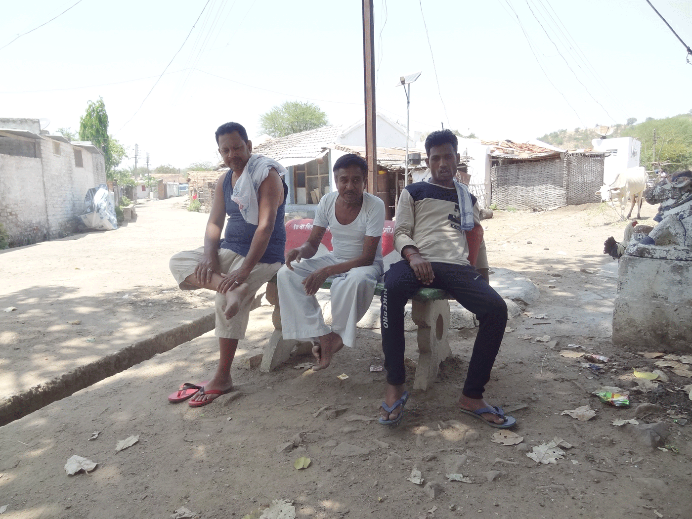 Baranj Mokasa lost over 500 hectares to the coal mine. Many now while away their time in the absence of any work
