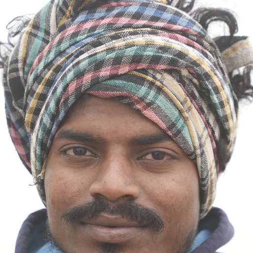 Deepak Kumar is a Daily wage cleaner from Digha Diara, Patna Rural, Patna, Bihar